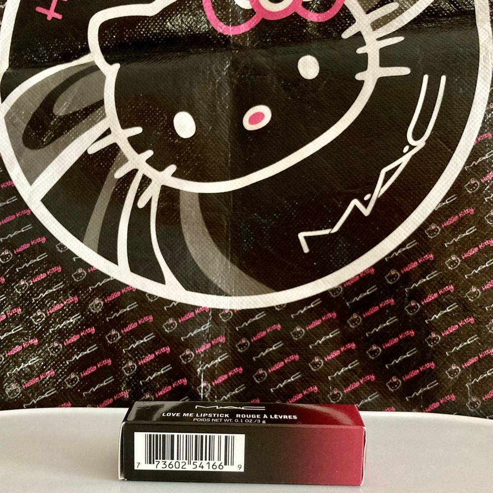 MAC Love Me Lipstick Hey Frenchie - Picture 10 of 11